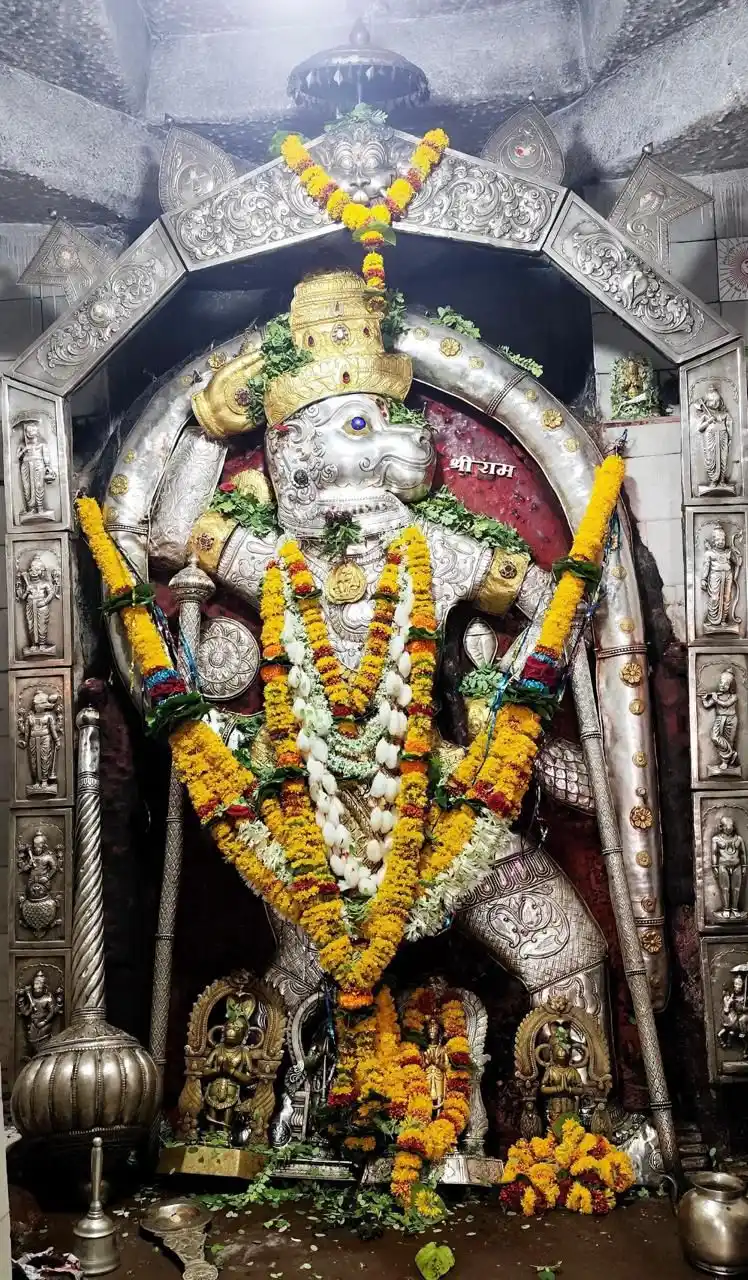 Image from 𝗦𝗮𝗻𝗮𝘁𝗮𝗻𝗮 Hindu 𝗗𝗛𝗔𝗥𝗠𝗔 ಸನಾತನ ಹಿಂದೂ 🙏: ಸಪ್ತಗ್ರಾಮಾಧಿದೇವೊಭೂತ ಸರ್ವೇಷಾಂ-ಜಗತಾಂ ಪತಿಃ || ಹನೂಮಾನ ಸ-ಸ್ವಯಂ ವ್ಯಕ್ತೊ ಯಥ...