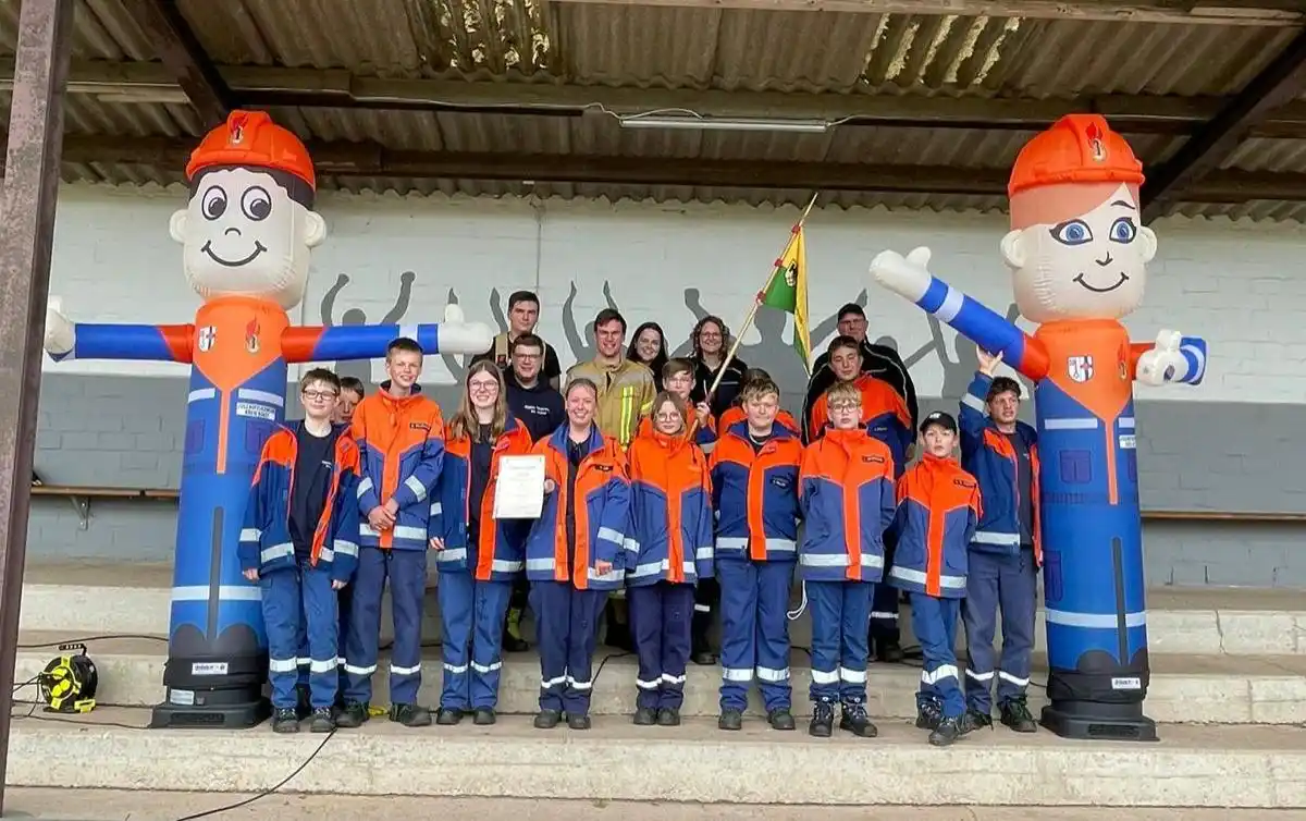 Image from Feuerwehr Kreis Soest: Während des Pfingstzeltlagers in Rüthen-Oestereiden bekam die Jugendfe...
