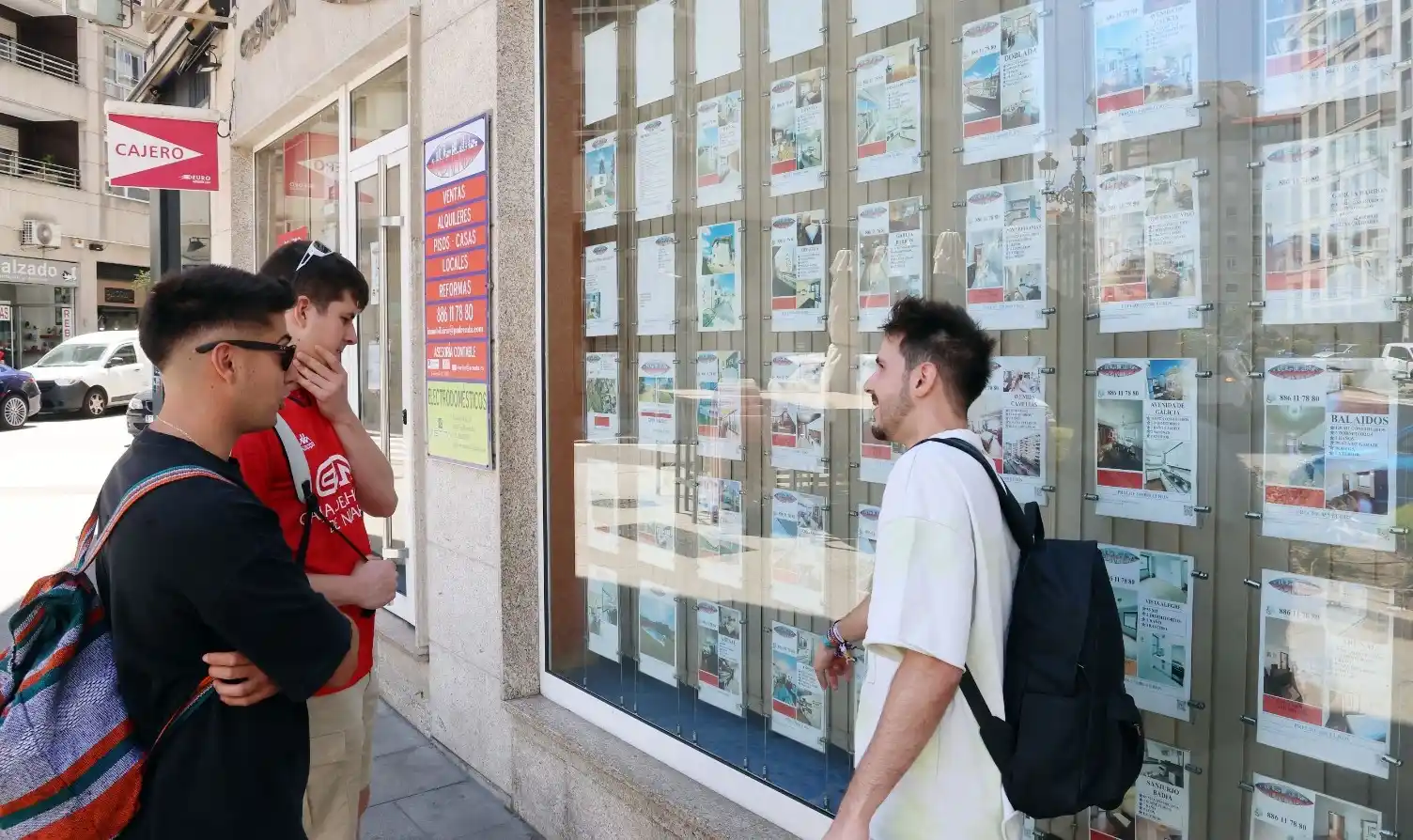Image from El Periódico Mediterráneo: 🏘️❌ *Emanciparse ya es misión imposible*: solo puede un 14% de jóvene...