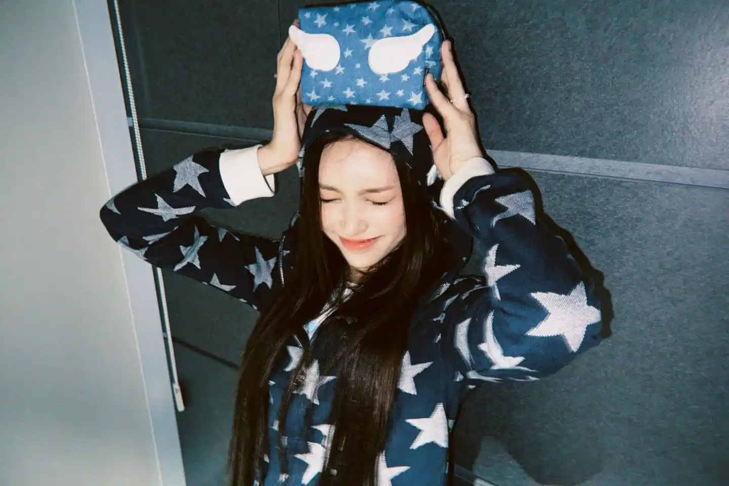 Image from UPDATE ILLIT 🩷: *༊·˚ YUNAH WEVERSE UPDATE  ་༘࿐* ᯓ★ : Billing, matikan latihan koreogra...