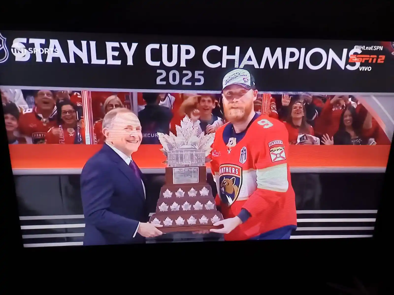 Image from Knéel Do Esporte: Sam Bennett ganhou Conn Smythe Trophy (melhor jogador da Pós Temporada...