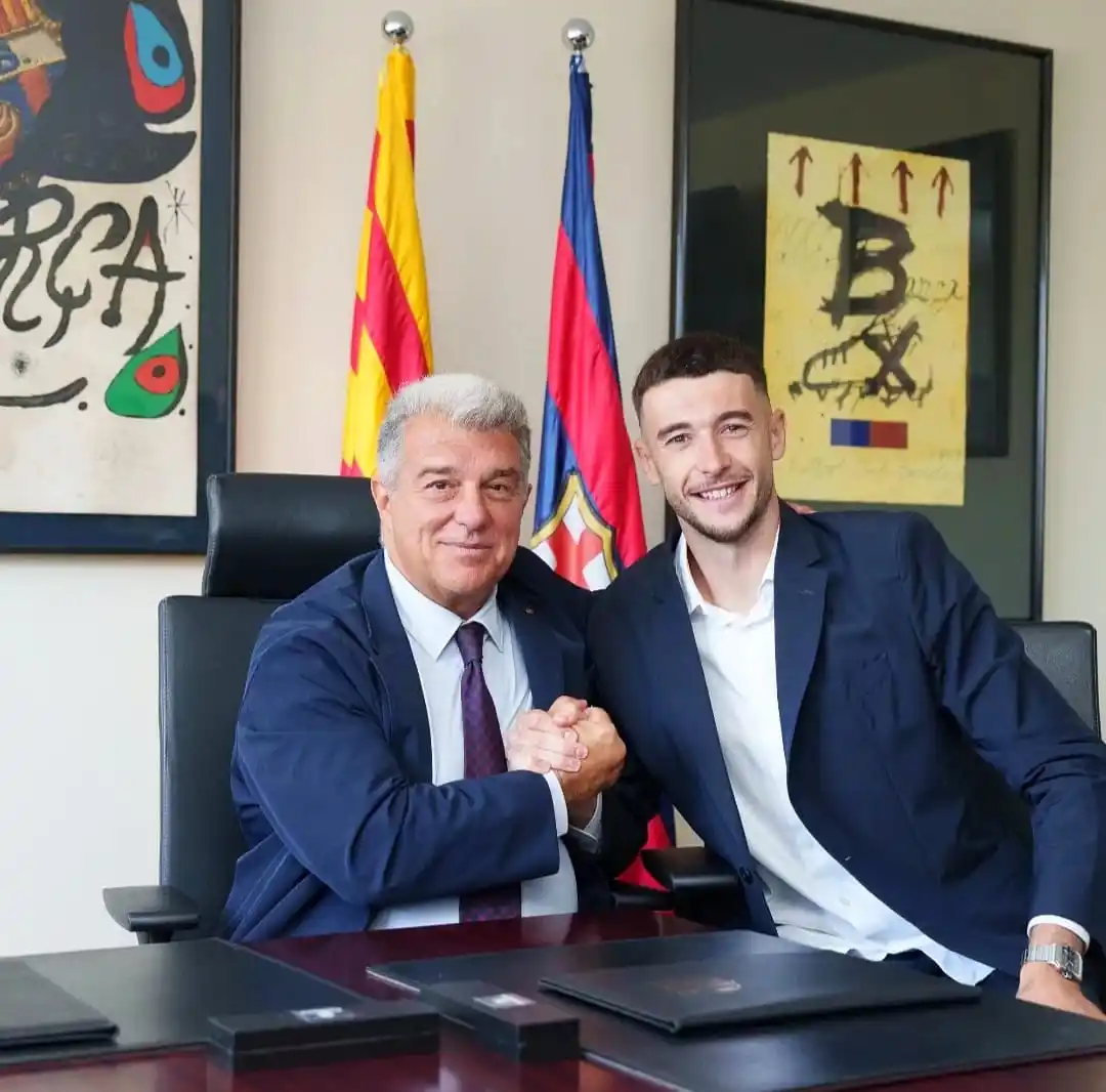 Image from Barca Stuff Indonesia: 🤝✍🏻  <a class="text-blue-500 hover:underline cursor-pointer" href="/...