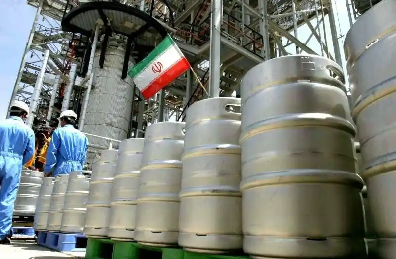 Image from Sputnik Arabic | سبوتنيك عربي: ☢️☢️إيران تنقل جميع المواد النووية المخصبة إلى مواقع آمنة 🔊أعلن محسن...