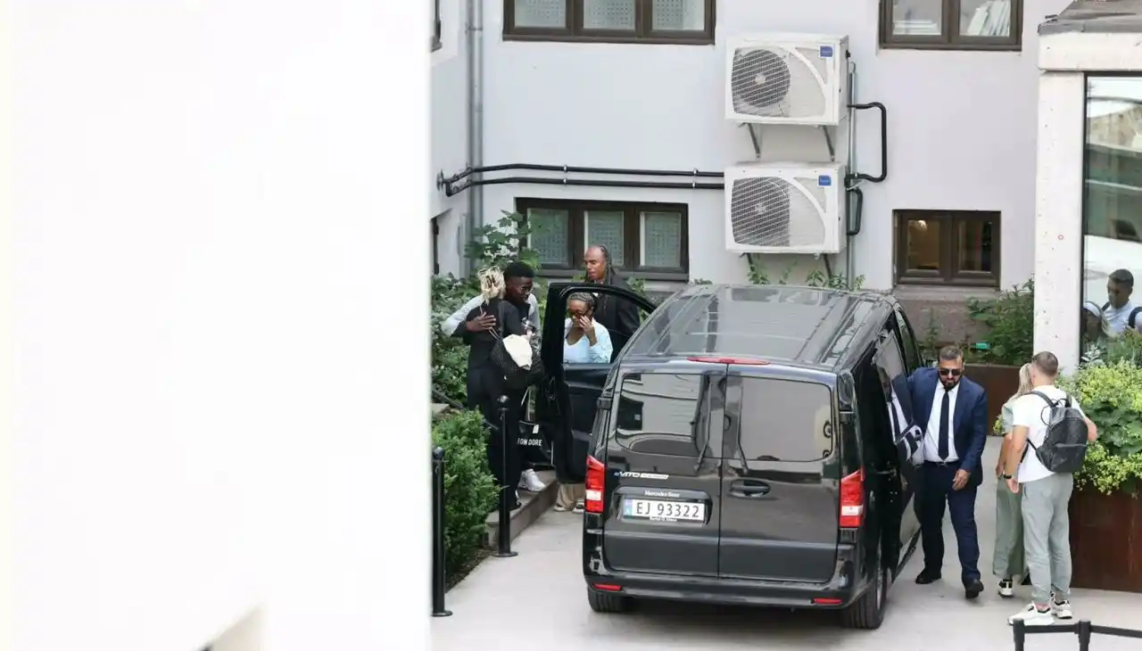 Image from CentreGunners. : 📸- Bukayo Saka and his partner arriving in norway for Martin Ødegaard...