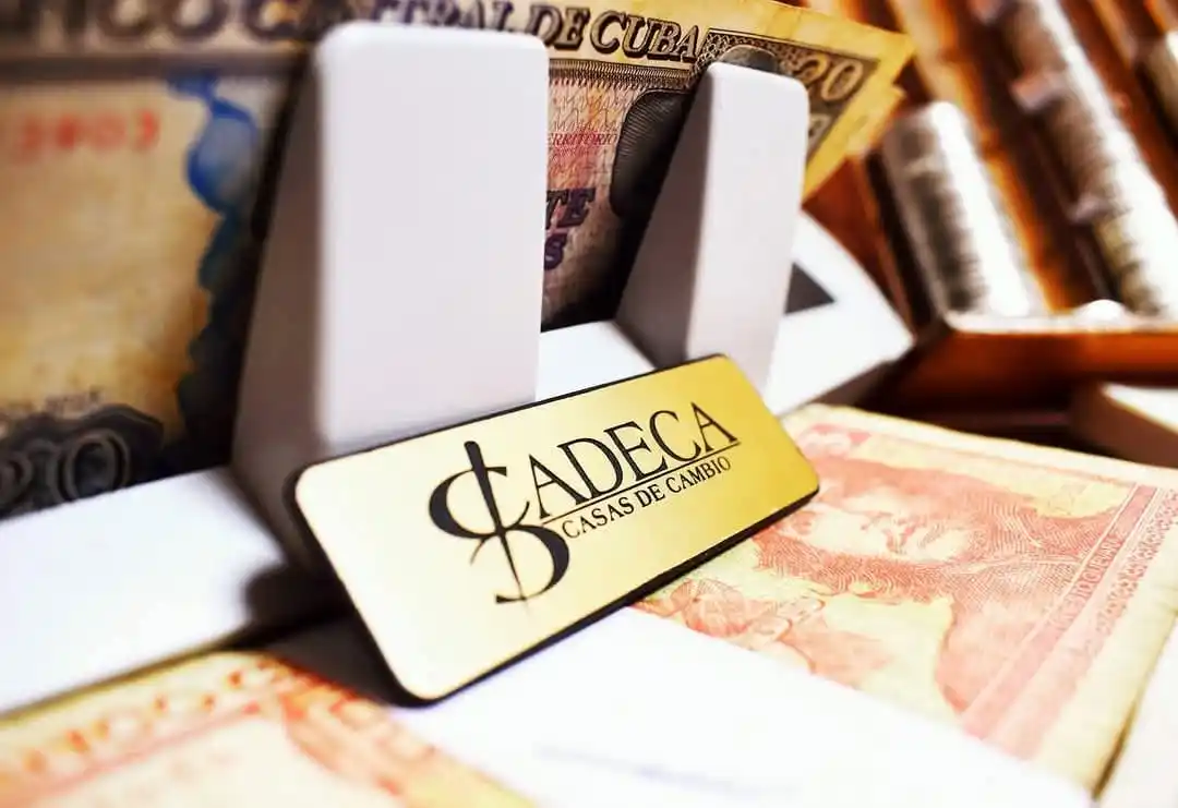Image from CADECA-Casas De Cambio: *CADECA* "tres décadas y un año de trayectoria, ofreciendo seguridad, ...