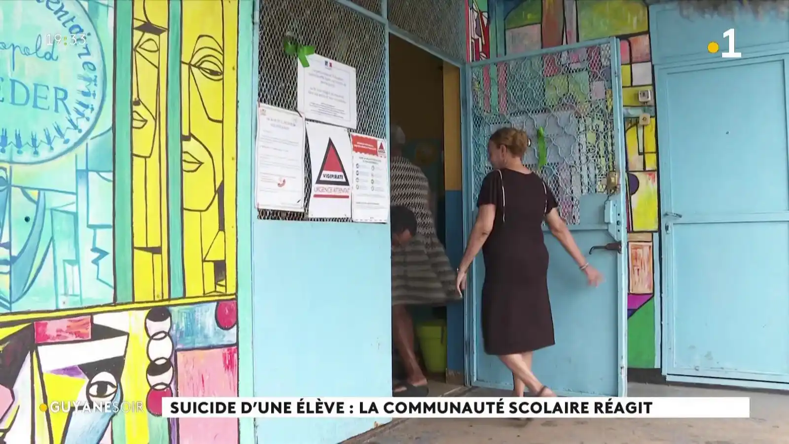 Image from Guyane La 1ère: *Cayenne : une élève de CM2 se suicide, l’école sous le choc* 🟡Une é...