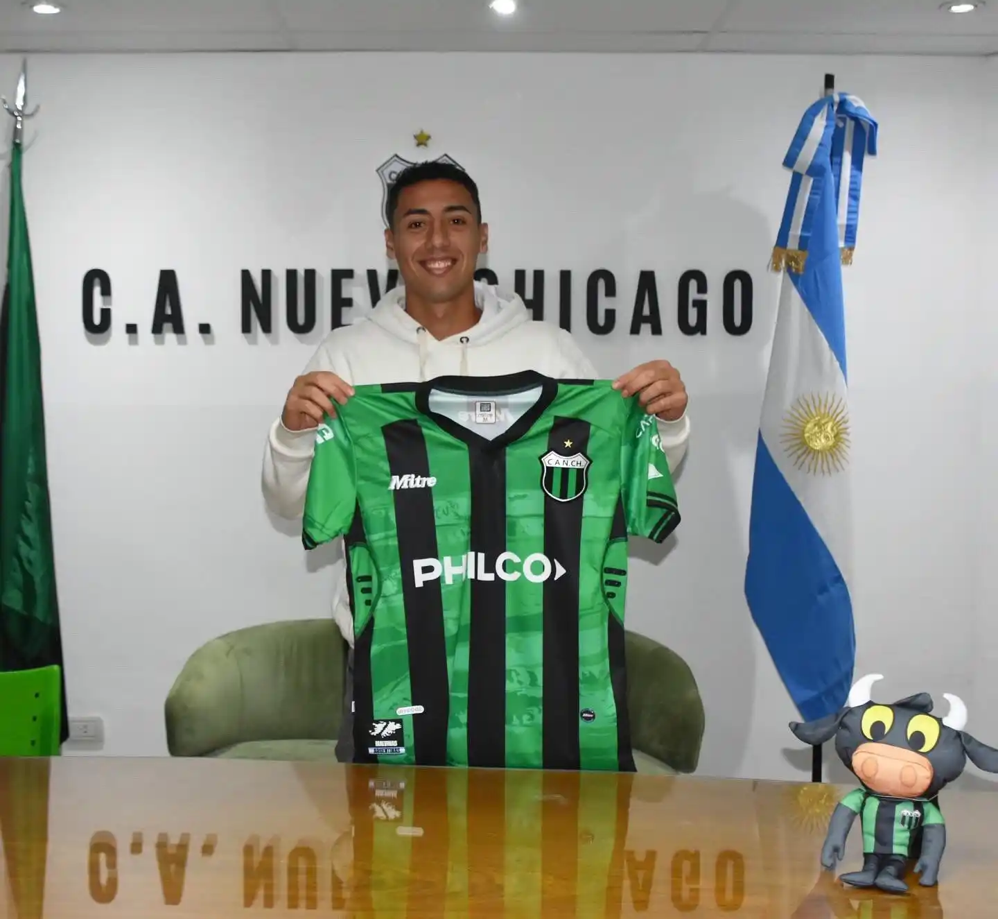 Image from El Verdinegro : Francisco Nouet es nuevo jugador de Chicago 💚🖤  ⚽ El volante izquier...