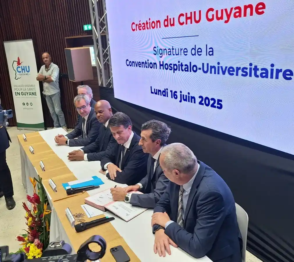 Image from Guyane La 1ère: *Le Centre hospitalier universitaire de Guyane officiellement créé*🏥 ...