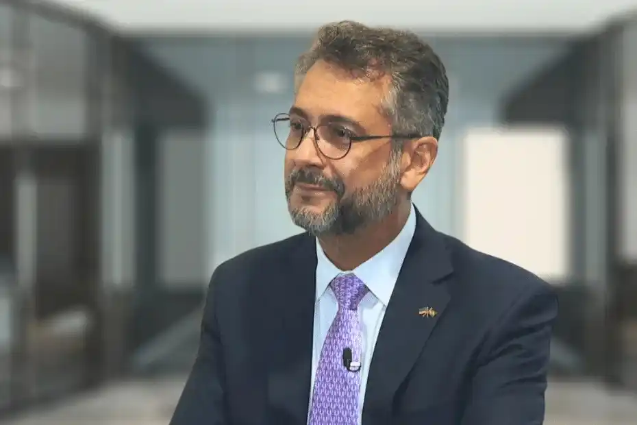 Image from Guyane La 1ère: 🔵 Le gouverneur de l’État brésilien de l’Amapá, Clécio Luís, s’est ex...