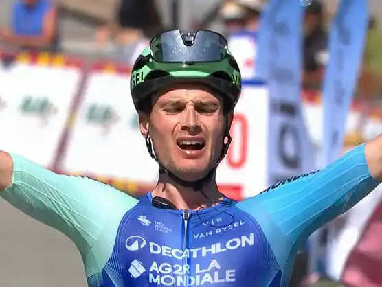 Image from EsCiclismo.Com | Ciclismo: *Nicolas Prodhomme sentencia La Ruta de Occitania en Luz Ardiden con u...