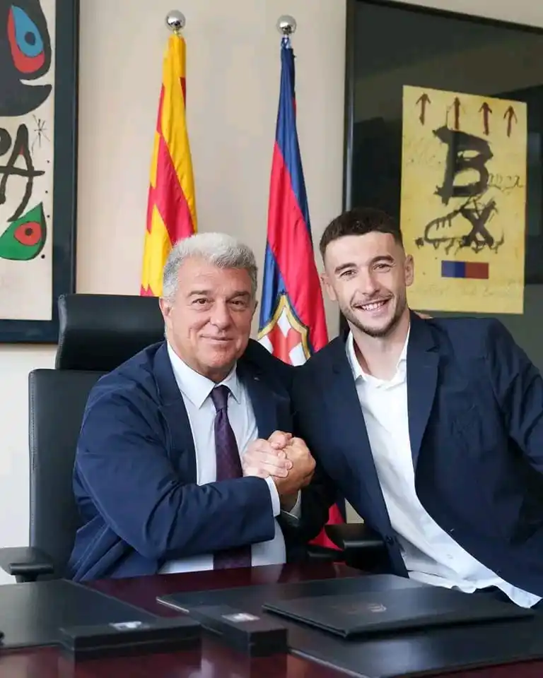 Image from FIFA CLUB WORD CUP ✅: 🚨 Oficial | Joan García firmó su contrato como nuevo portero del FC B...