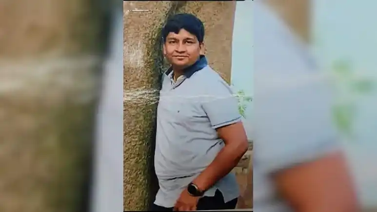 Image from NDTV India: दुबई से भारत लाया गया भगोड़ा उपवन पवन, 3 करोड़ की ठगी मामले में था फरा...