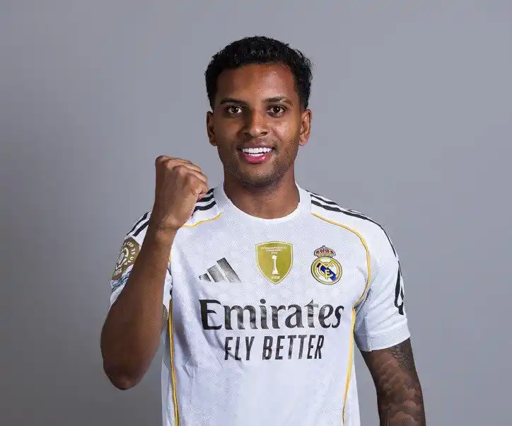 Image from CentreGunners. : The meeting between Xabi Alonso and Rodrygo is set to take place durin...