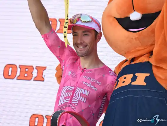 Image from EsCiclismo.Com | Ciclismo: *Tour de Suiza: Vincenzo Albanese: "Es mi primera victoria en el World...