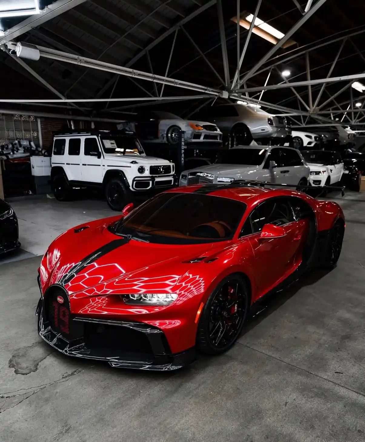 Image from Ferrari, Mercedes, Porsche & cia | Carros de Luxo: Uma *Bugatti Chiron Pur Sport* pra ilustrar esse sábado!🌹 📷: Luxury...