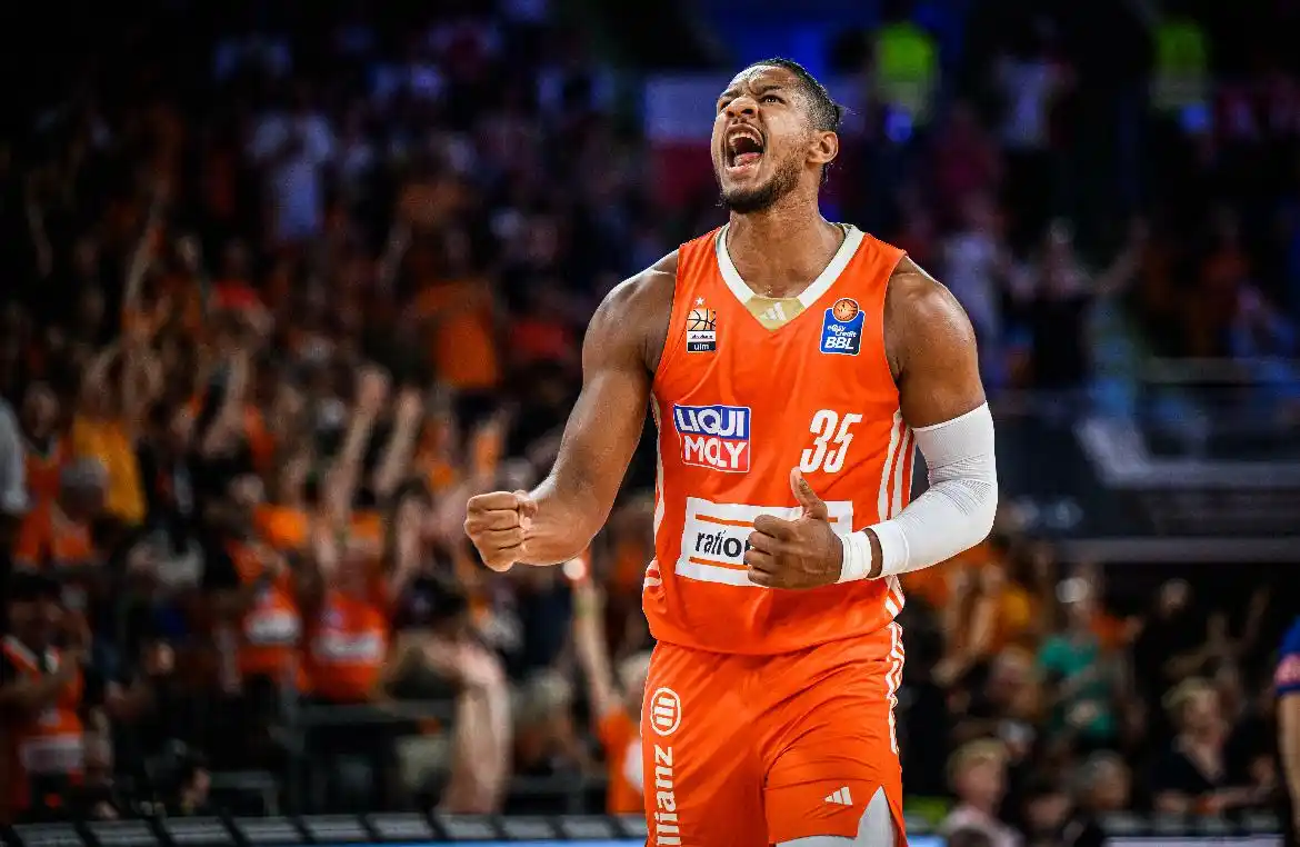 Image from ratiopharm ulm: ππͺπππͺπ¨π π πππ£ πΏπͺπ§πππ π€π’π’ππ£ ποΈ Β Die Festung hΓ€lt ...
