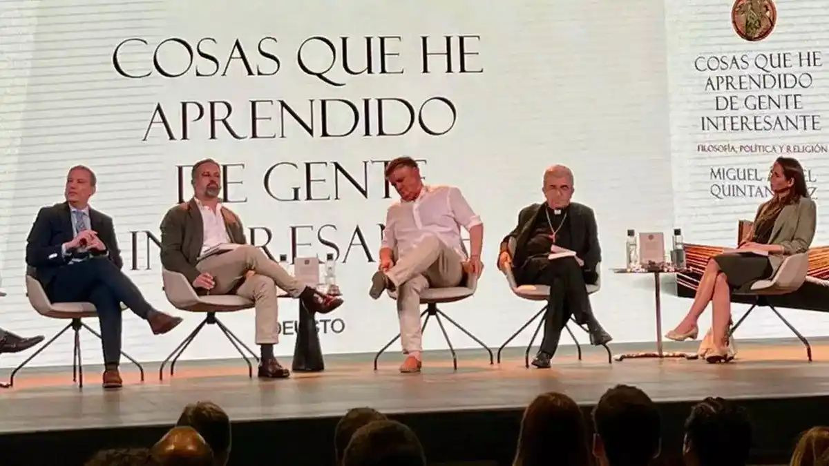 Image from elDiario.es: *Esta foto dice más de lo que ves a primera vista.* En ella aparecen S...