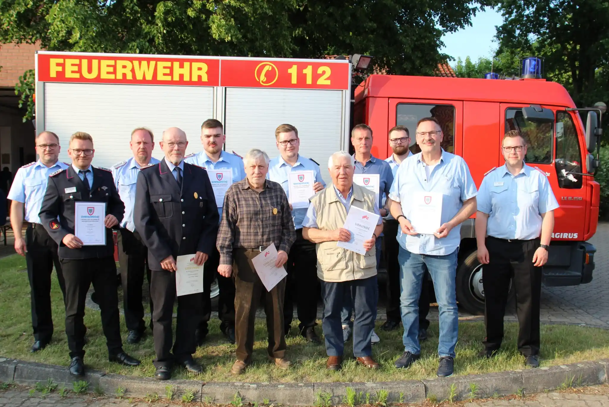 Image from Kreisfeuerwehr Schaumburg: JHV Freiwillige Feuerwehr Hespe-Hiddensen Am 31. Mai 2025 fand im Feu...