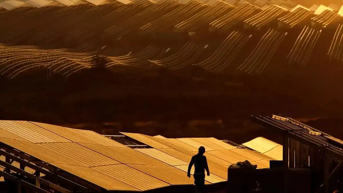 Image from elDiario.es: ‼️ *La central fotovoltaica que está en el origen del apagón es la meg...