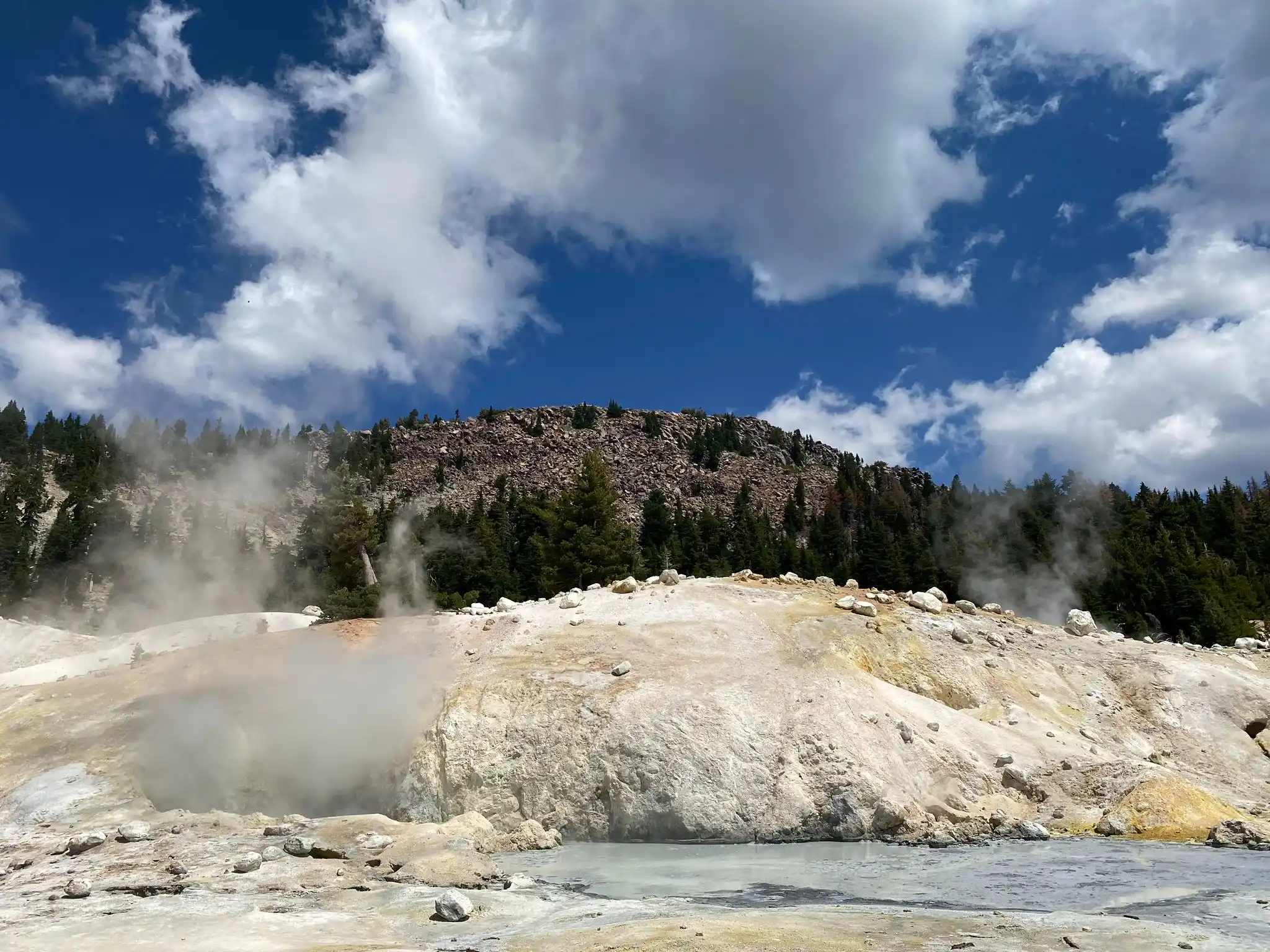 Image from Can’s Travel Logs 🏖️: Lassen Volcanic National Park, California's Yellowstone. Aug 2023...