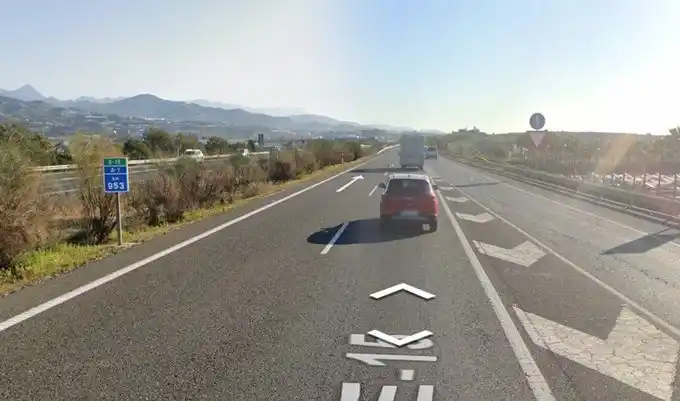 Image from EMA 112. Agencia de Emergencias de Andalucía (EMA): 🔴 Muere un hombre en un accidente de tráfico en <a class="text-blue-5...