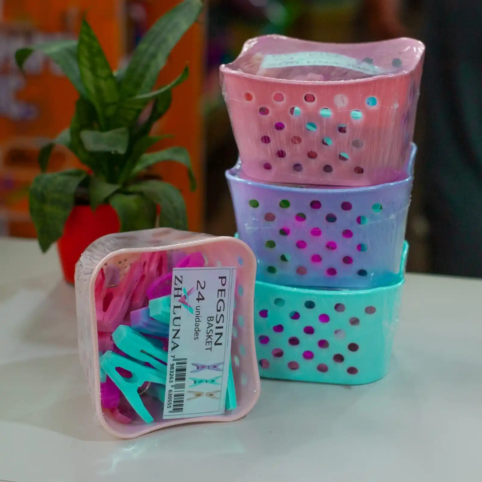 Image from NOVEDADES LA MOROCHA 🥰💗: Canasta con Broches 💖 *$1.700*...
