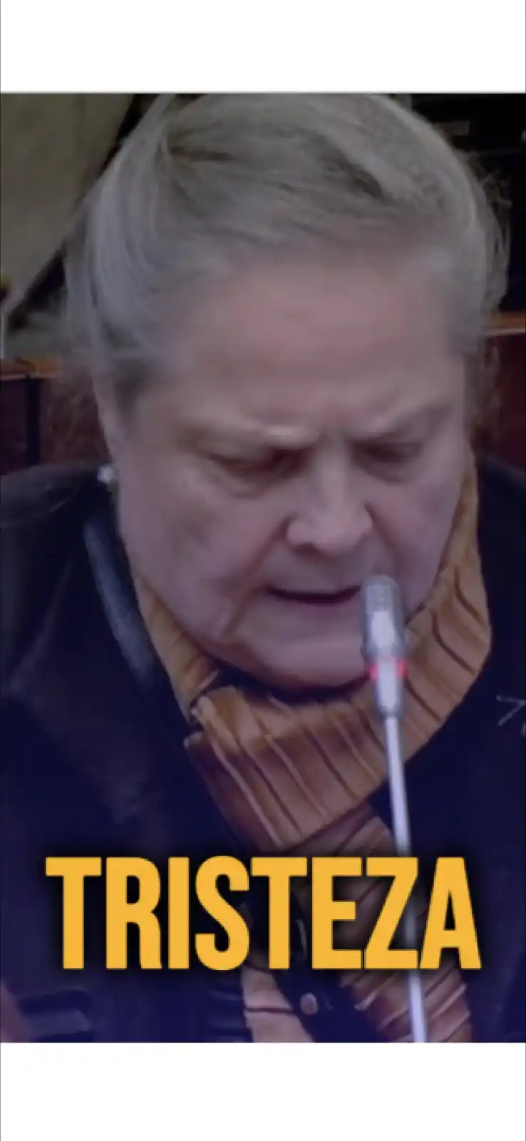 Clara López Obregón post