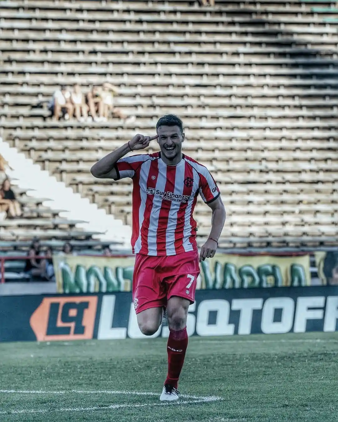 Image from Info San Lorenzo: Facundo Bruera inició la pretemporada con <a class="text-blue-500 hove...