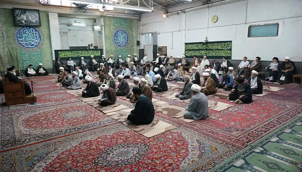Image from AlShiraziAr: 🔹 *الجلسة العلمية اليومية لسماحة المرجع الشيرازي دام ظله*  أُقيمت الج...