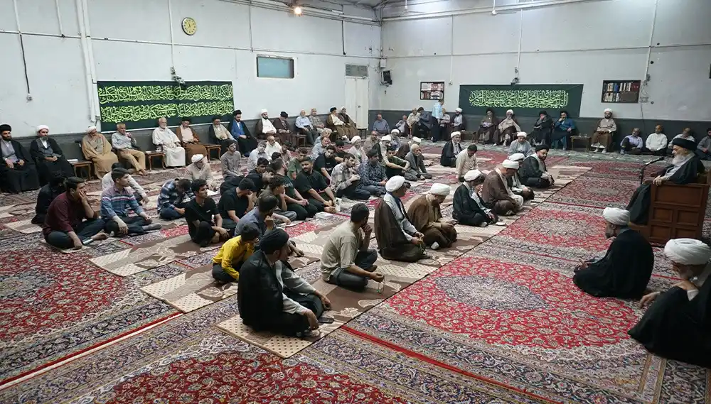 Image from AlShiraziAr: 🔹 *الجلسة العلمية اليومية لسماحة المرجع الشيرازي دام ظله* أُقيمت الج...