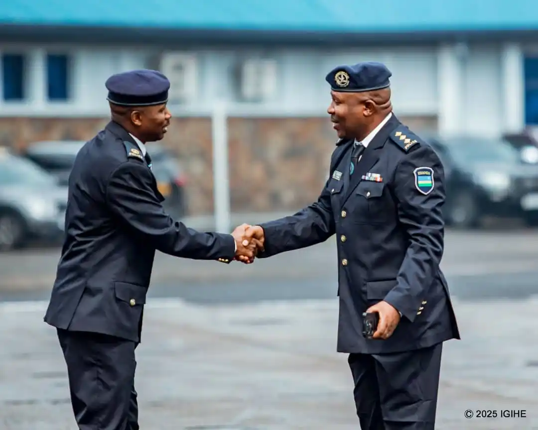 Image from Tedros Info: π¨πππππππ πππππππ¨ Abofisiye bakuru muri polisi bo mu bi...