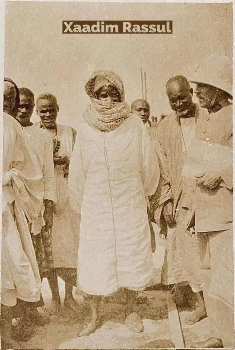 Image from ✨طالب شيخ📿🤍TALIBÉCHEIKH☂️💡: *Serigne Touba rta❤️🙏🏾* *Néna*  *« Sunu xëye nanu* *jiital jàamu YAL...