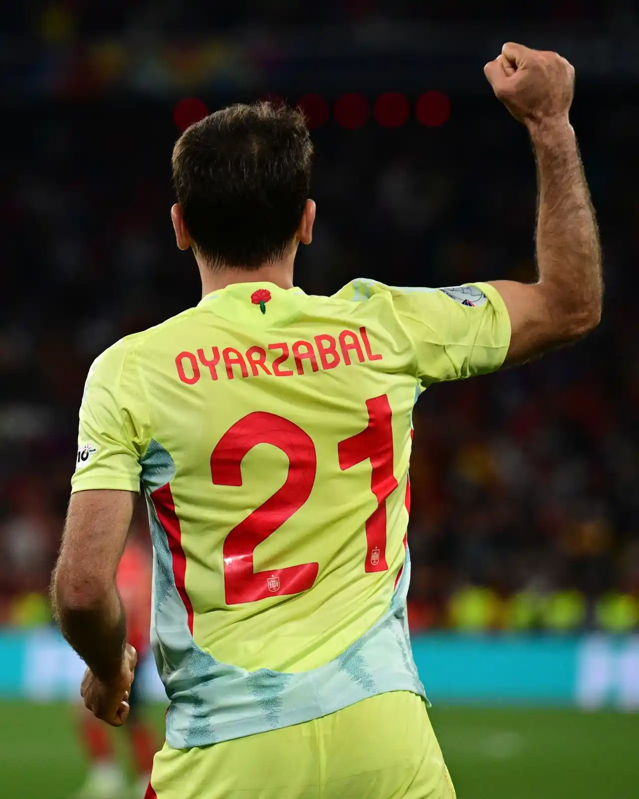 Image from Sportz Point | Follow your game: ⏳Half-time: Portugal 1-2 Spain  21' Zubimendi 🇪🇸 26'  Mendes 🇵🇹 45...