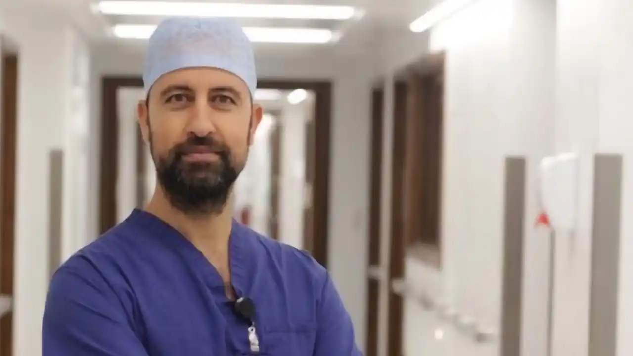 Image from The Asian News Hub: Kashmiri Neurosurgeon Honoured with MBE in UK https://www.asiannewshub...