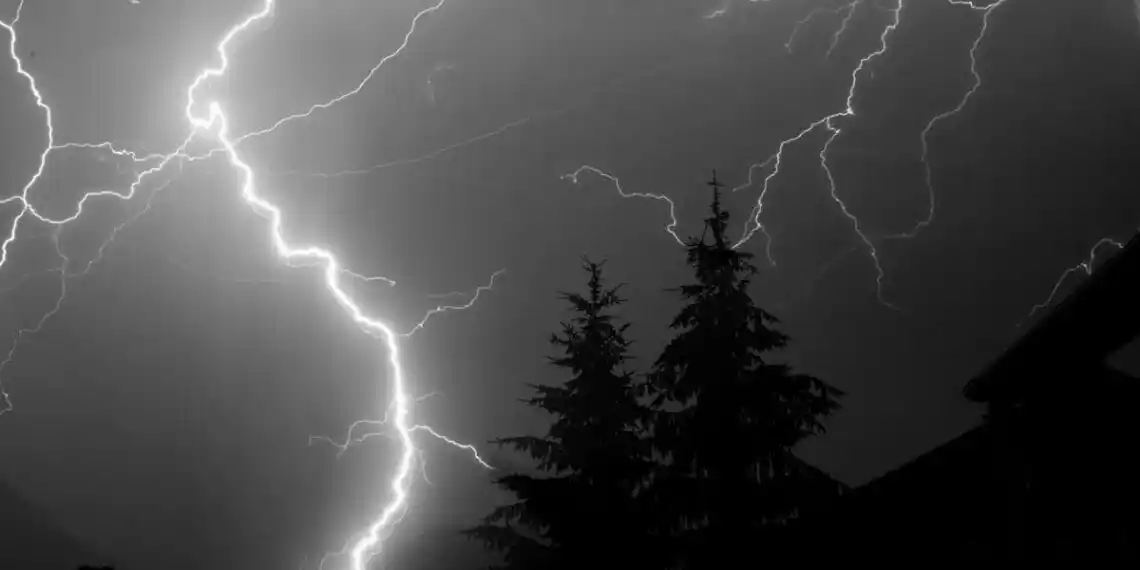 Image from The Asian News Hub: Rains, Thunderstorms Expected Across J&K; Heatwave to Ease from June 2...