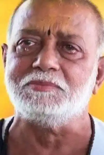 Image from 🚩 भारत हिंदू राष्ट्र घोषित हो 🚩 सनातनी योद्धा ✊: ● वह विवाहित है ● वह गृहस्थ जीवन में है ● उसकी 5 संतानें हैं ● उसका मह...