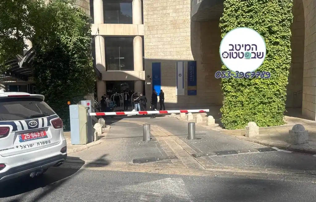 Image from המיטב שבסטטוס 😅: *ישי כהן:* הזיה במלון מצודת דוד: אזרחים שביקשו להימלט למרחב המוגן בזמן...