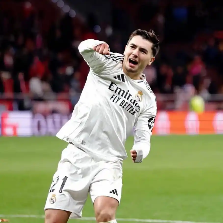 Image from Real Madrid C.F. ريال مدريد: ‏🚨💣 عـاجل - فابريزيو رومانو (صحفي) | هناك تقدم في المفاوضات بشأن تجد...