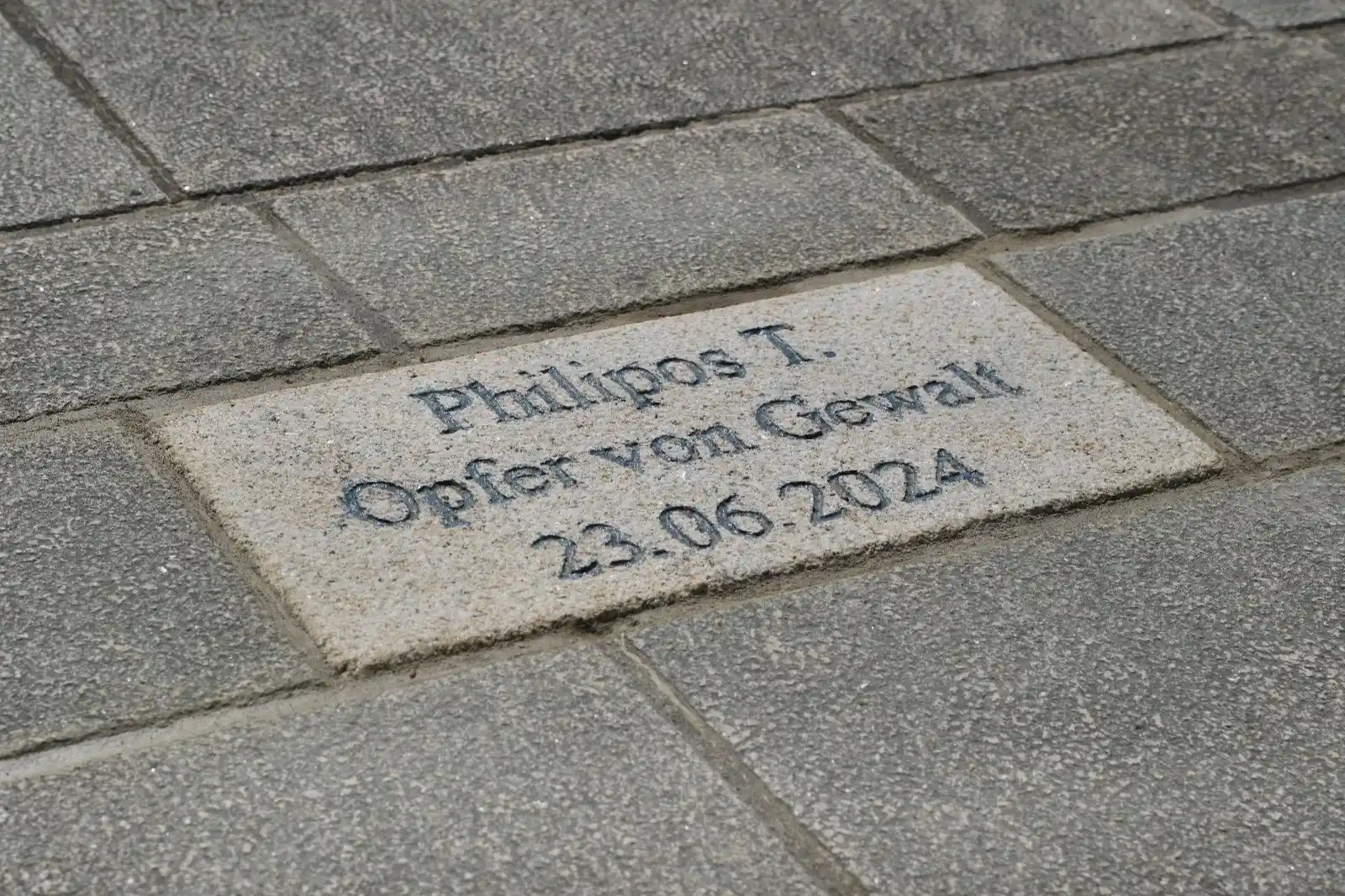 Image from NW Minden-Lübbecke: ➡️ *Gedenkstein für Gewaltopfer im Kurpark:* Erinnerung an Philipos Ts...