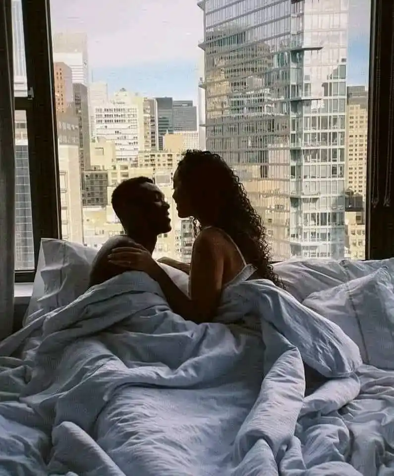 Image from MARRIAGE TIPS HEALTH AND BUSINESS ADVICES💃🕺💝: THE SEXIEST THINGS YOU CAN DO FOR YOUR SPOUSE 1. Come to bed on time ...