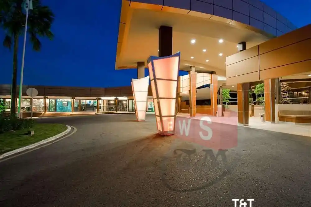 Image from Òn Thè Møvę Newsroom 🇹🇹🗞📰: Two vehicles broken into at Hilton carpark — laptop stolen, damage rep...