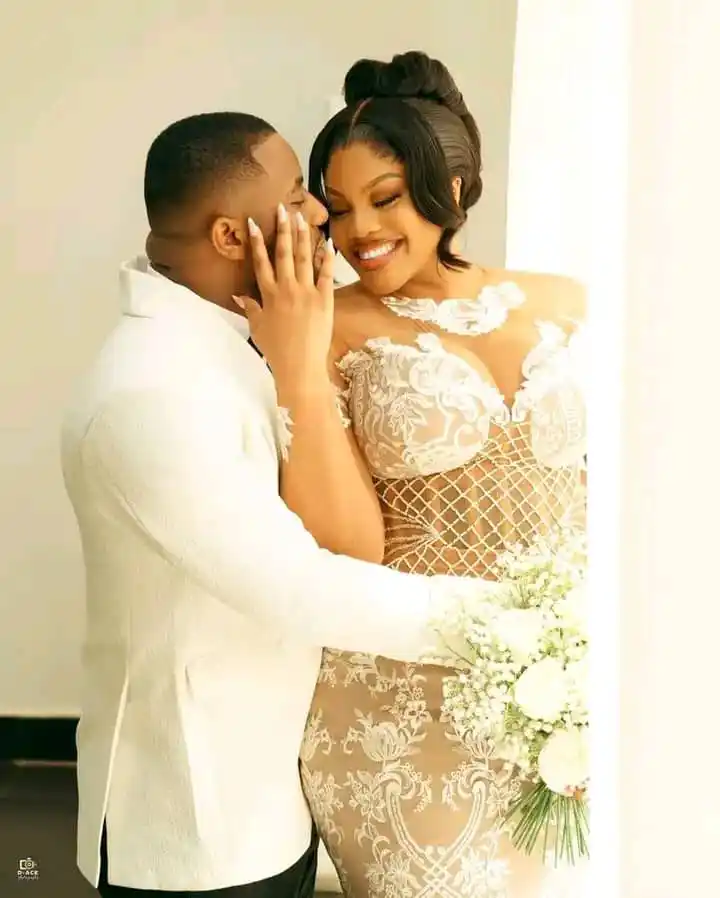 Image from MARRIAGE TIPS HEALTH AND BUSINESS ADVICES💃🕺💝: *What does a SIDE CHICK do better than a WIFE???* ABSOLUTELY NOTHI...