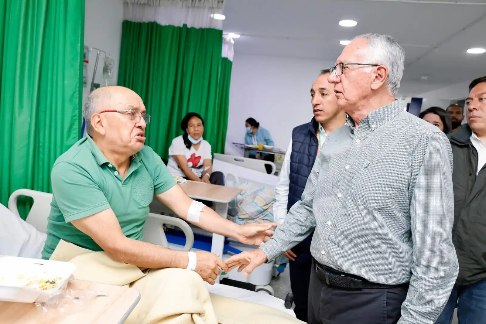 Image from MinSaludColombia: *En su recorrido por la ESE hospital San Vicente de Paúl de Paipa en B...