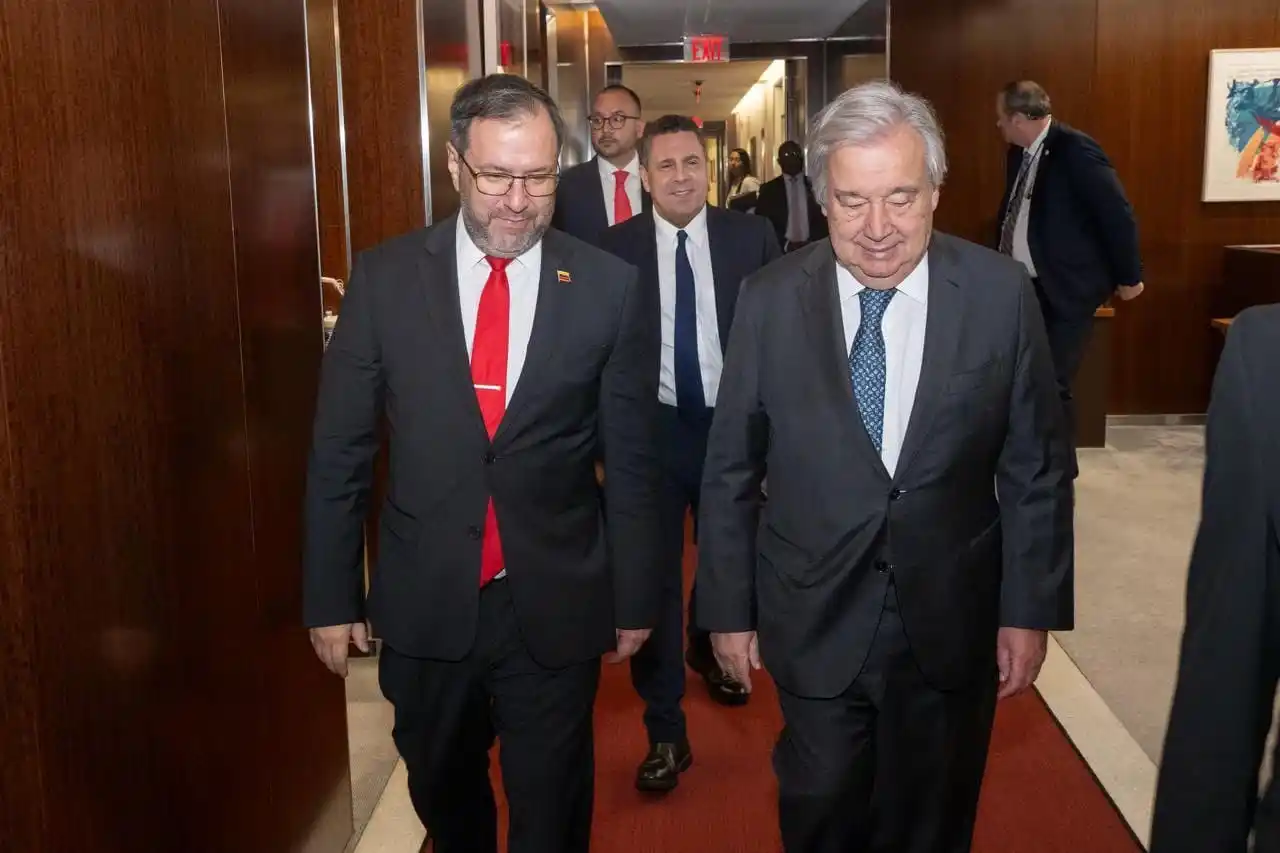 Image from teleSUR English: 🇻🇪 *Minister Yván Gil asks the UN to defend migrants and denounces a...