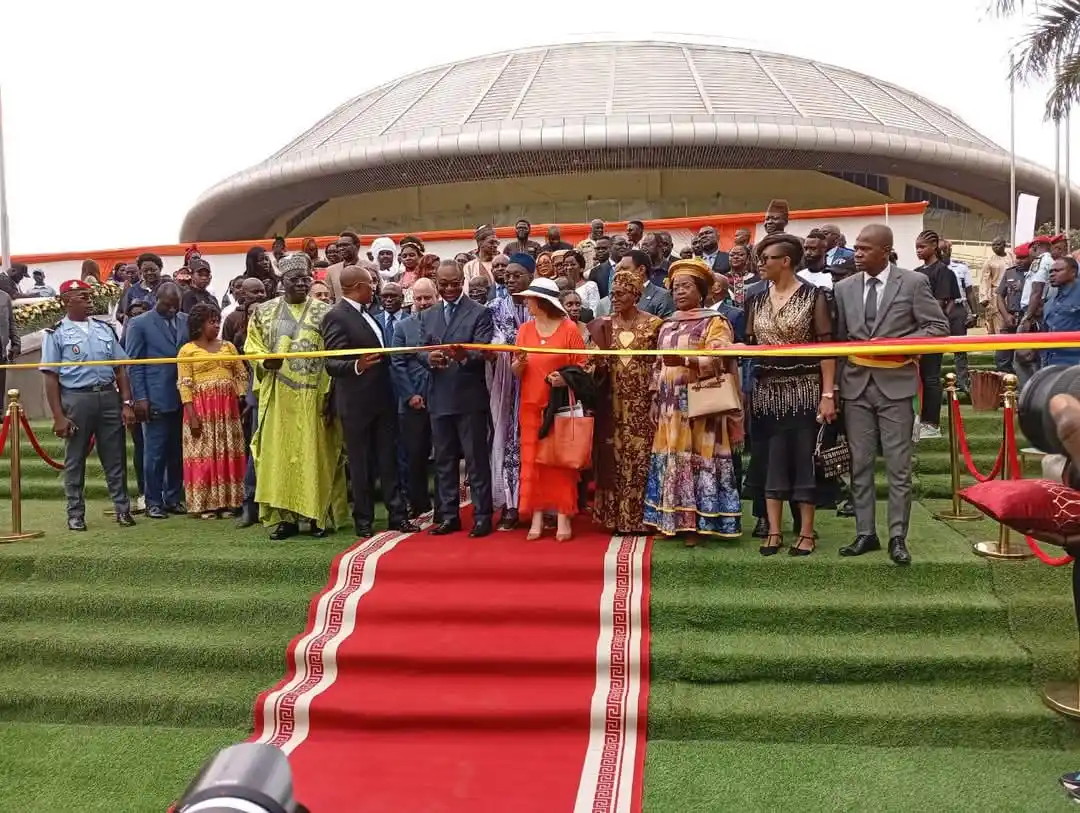 Image from infos Actualité Divine: A l'invitation de l'association Camerounaise des Architectes, les Proj...