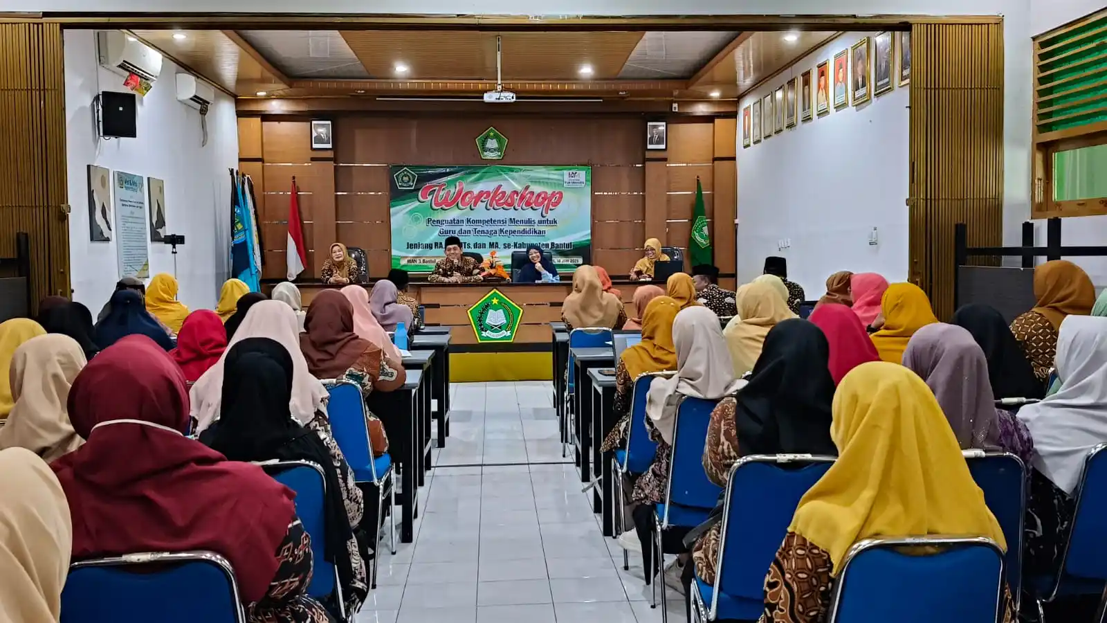 Image from MAN 3 Bantul: https://man3bantul.sch.id/berita/man-3-bantul-tuan-rumah-workshop-peng...