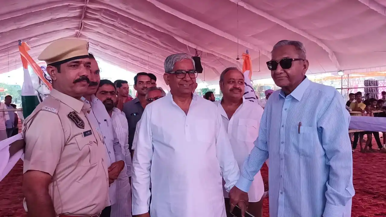 Image from Suresh Modi: राजस्थान विधानसभा के पूर्व अध्यक्ष एवं वरिष्ठ कांग्रेस नेता श्री दीपें...
