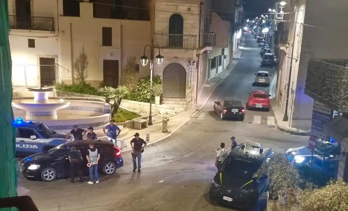 Image from LeccePrima.it: Una denuncia per spaccio e diverse sanzioni durante un controllo inter...