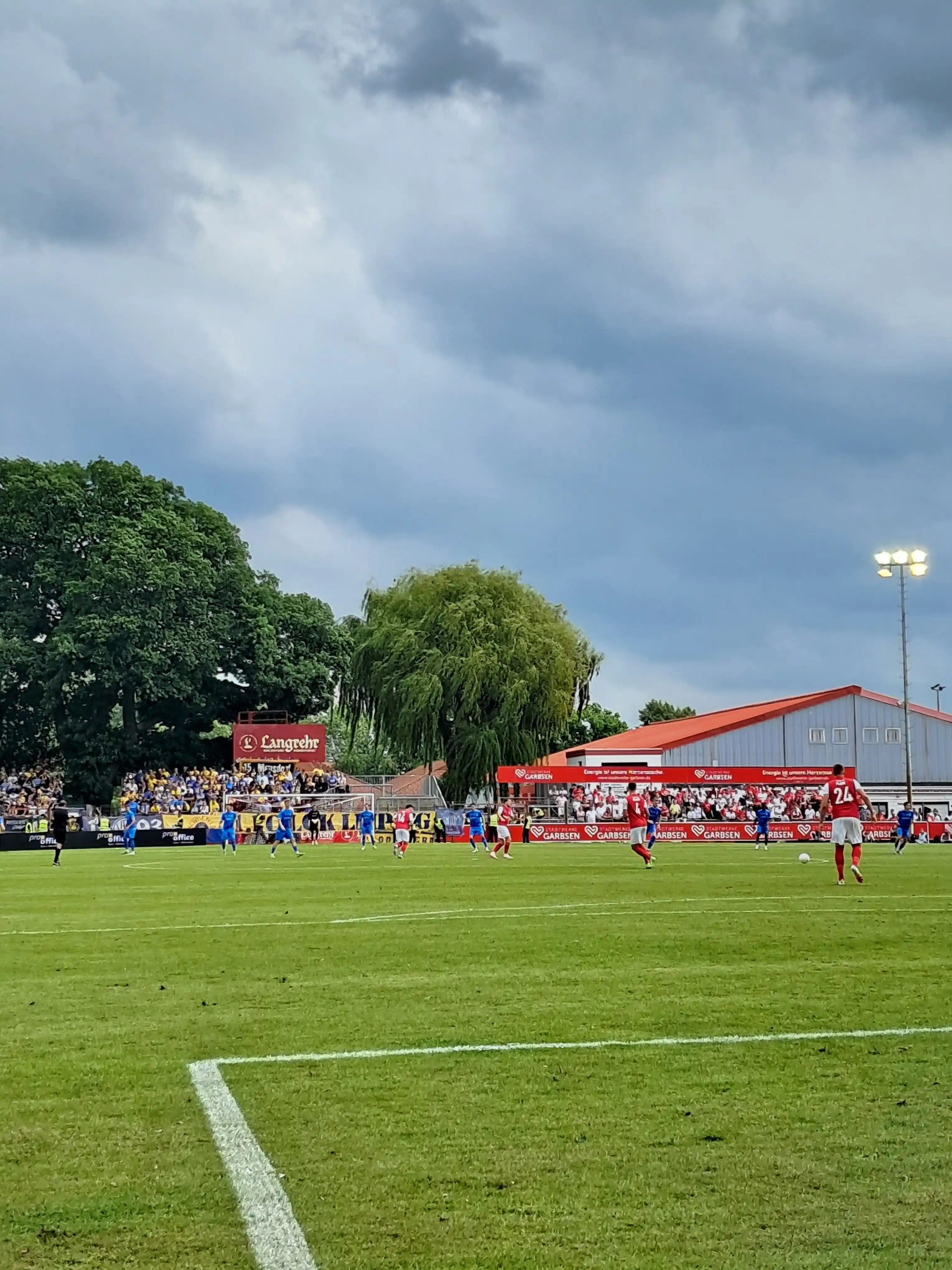 Image from 1. FC Lokomotive Leipzig 💙💛: ANPFIFF ZUR ZWEITEN HALBZEIT! Nochmal 45 Minuten alles raus hauen. 4...