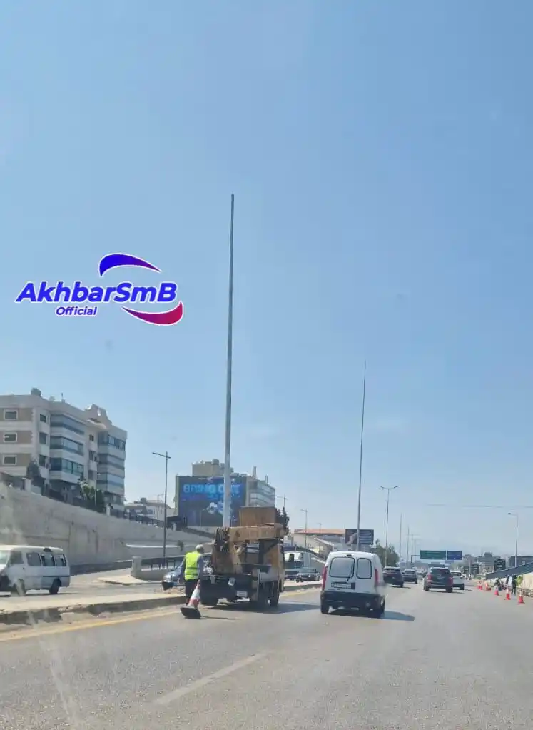 Image from AkhbarSmB Official: *استكمال أعمال إنارة أوتوستراد طريق المطار... والأمل يشمل باقي الطرقات...